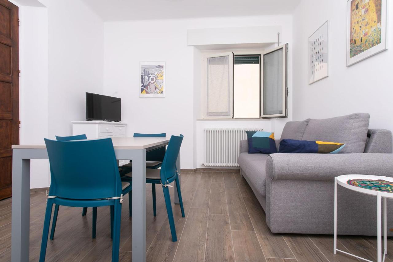 N237 - Numana, Trilocale A 100 Metri Dal Centro Appartement Buitenkant foto