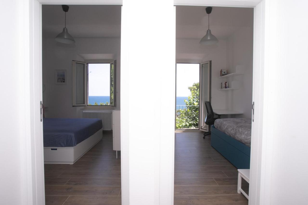 N237 - Numana, Trilocale A 100 Metri Dal Centro Appartement Buitenkant foto