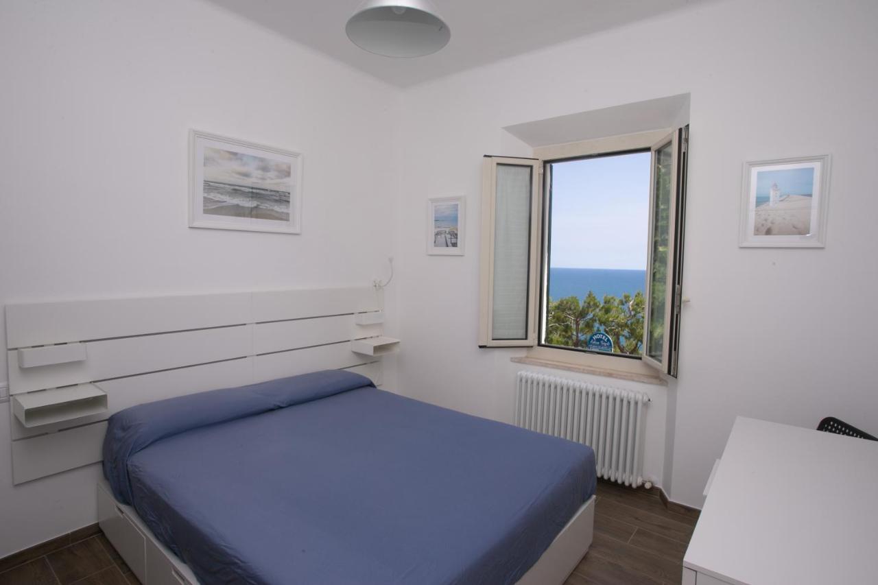 N237 - Numana, Trilocale A 100 Metri Dal Centro Appartement Buitenkant foto