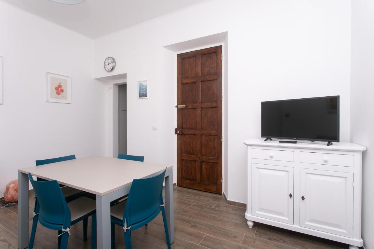 N237 - Numana, Trilocale A 100 Metri Dal Centro Appartement Buitenkant foto